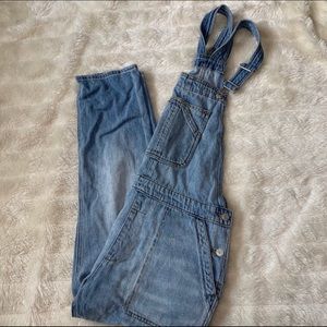 GAP Overalls Light Wash Denim size Medium